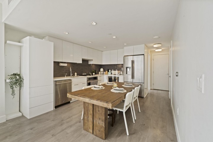 Photo 5 at 506 - 3451 Sawmill Crescent, South Marine, Vancouver East