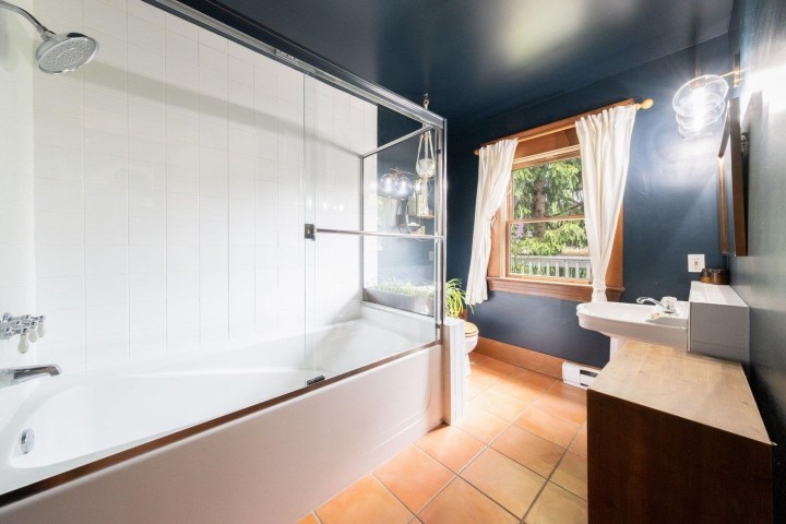 Photo 18 at 1449 E 10th Avenue, Grandview Woodland, Vancouver East