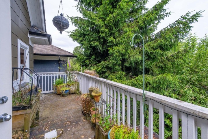 Photo 15 at 1449 E 10th Avenue, Grandview Woodland, Vancouver East