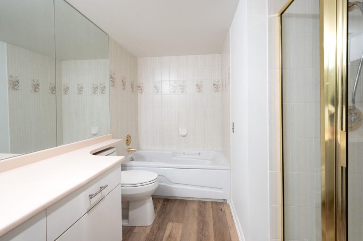 Photo 27 at 7 - 2110 Marine Drive, Dundarave, West Vancouver