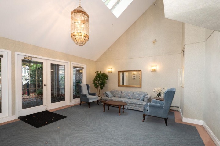 Photo 2 at 7 - 2110 Marine Drive, Dundarave, West Vancouver