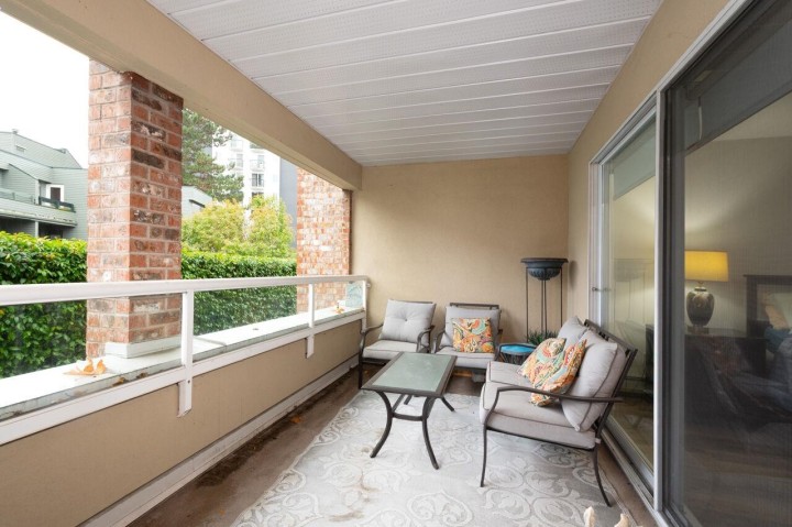 Photo 12 at 7 - 2110 Marine Drive, Dundarave, West Vancouver