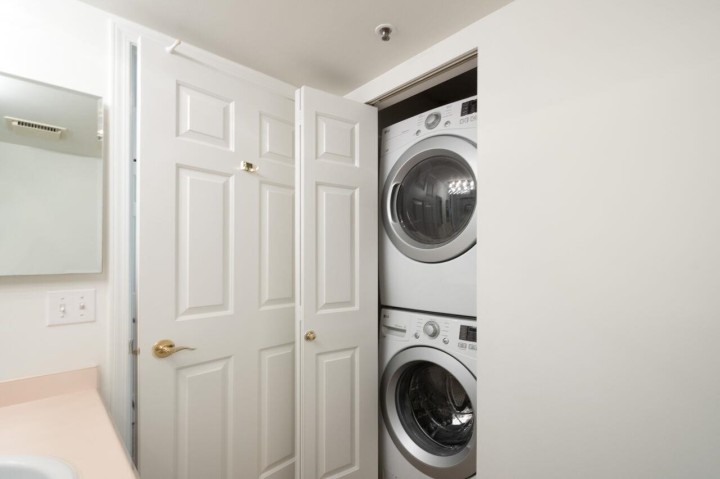 Photo 28 at 7 - 2110 Marine Drive, Dundarave, West Vancouver