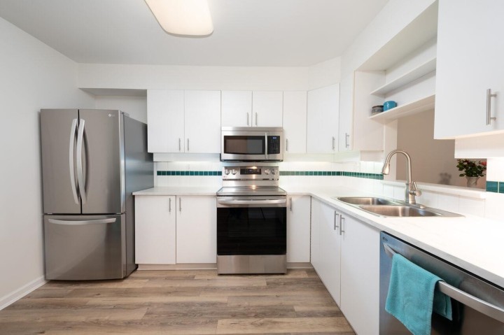 Photo 20 at 7 - 2110 Marine Drive, Dundarave, West Vancouver