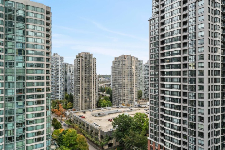 Photo 20 at 1607 - 888 Homer Street, Downtown VW, Vancouver West