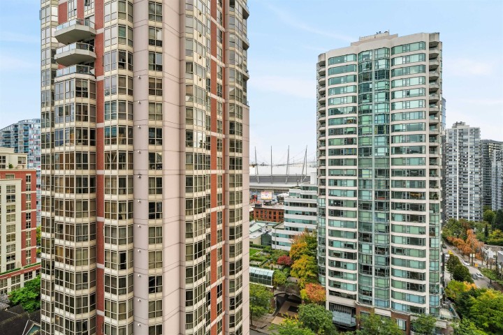 Photo 18 at 1607 - 888 Homer Street, Downtown VW, Vancouver West