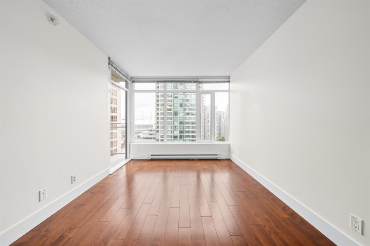 Photo 4 at 1607 - 888 Homer Street, Downtown VW, Vancouver West