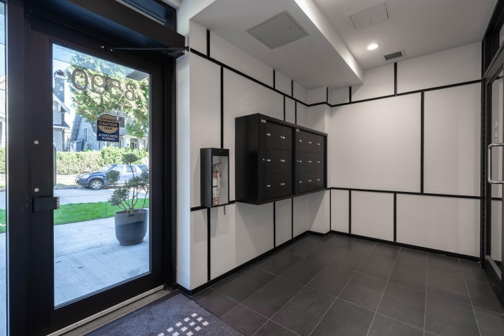 Photo 23 at 205 - 3590 W 39th Avenue, Dunbar, Vancouver West