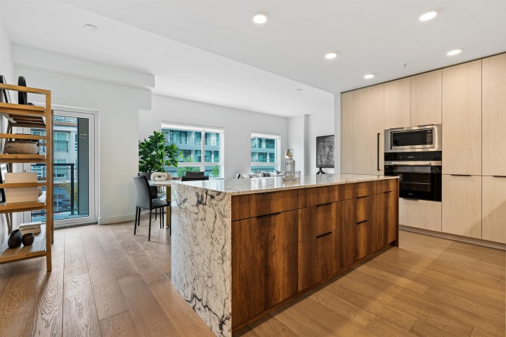 Photo 13 at 205 - 3590 W 39th Avenue, Dunbar, Vancouver West