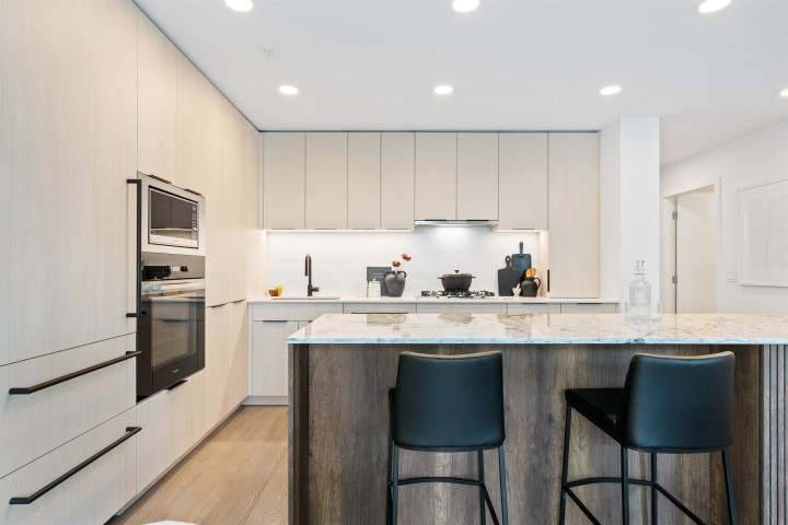 Photo 15 at 205 - 3590 W 39th Avenue, Dunbar, Vancouver West