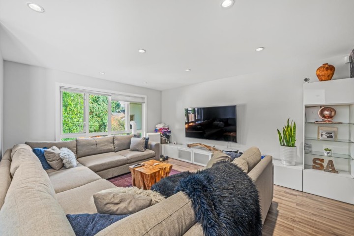 Photo 8 at 3630 Bluebonnet Road, Edgemont, North Vancouver