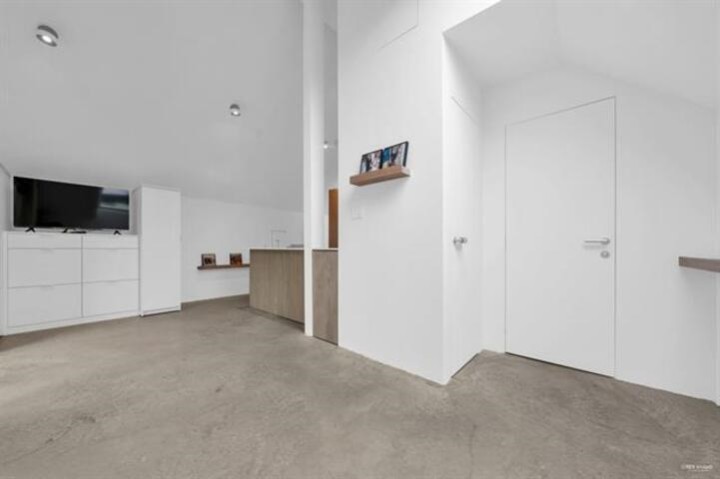 Photo 13 at 3 - 829 Keefer Street, Strathcona, Vancouver East