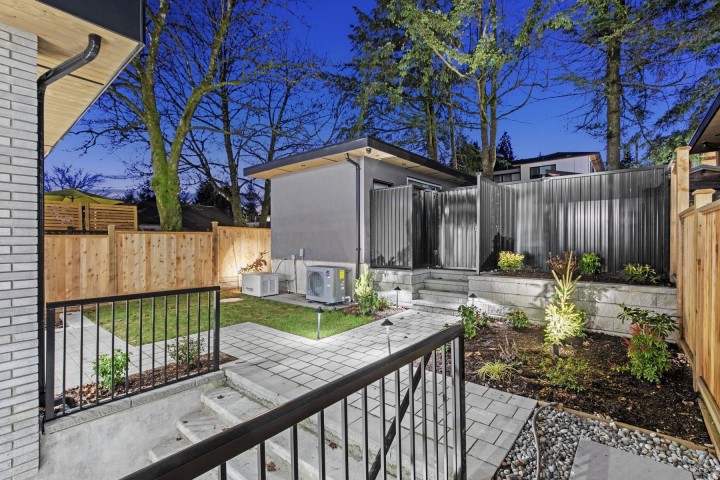 Photo 5 at 3071 Fromme Road, Lynn Valley, North Vancouver