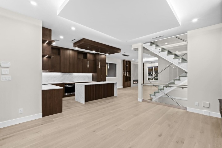 Photo 11 at 3071 Fromme Road, Lynn Valley, North Vancouver