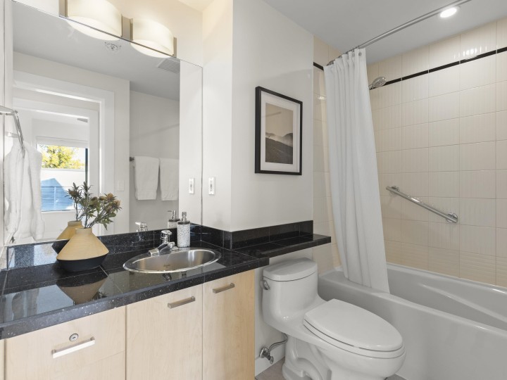 Photo 32 at 612 - 2228 Marstrand Avenue, Kitsilano, Vancouver West