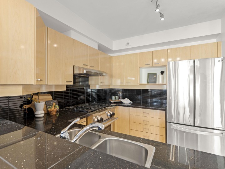 Photo 14 at 612 - 2228 Marstrand Avenue, Kitsilano, Vancouver West