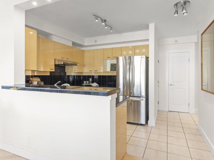 Photo 11 at 612 - 2228 Marstrand Avenue, Kitsilano, Vancouver West