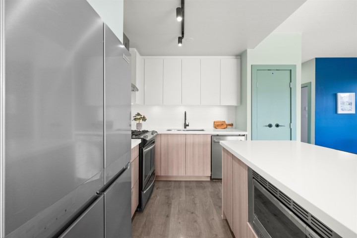 Photo 6 at 202 - 3602 Aldercrest Drive, Roche Point, North Vancouver