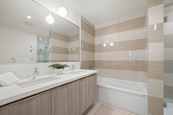 Photo 16 at 202 - 3602 Aldercrest Drive, Roche Point, North Vancouver