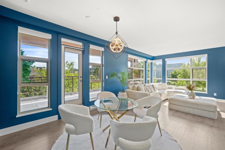 Photo 5 at 202 - 3602 Aldercrest Drive, Roche Point, North Vancouver