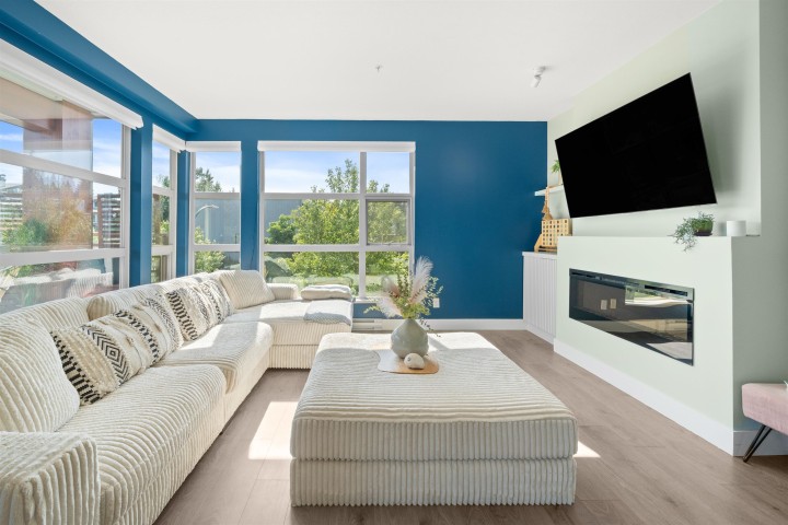 Photo 9 at 202 - 3602 Aldercrest Drive, Roche Point, North Vancouver