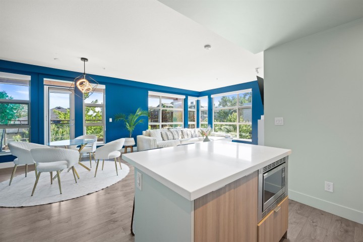 Photo 11 at 202 - 3602 Aldercrest Drive, Roche Point, North Vancouver