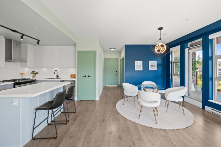 Photo 8 at 202 - 3602 Aldercrest Drive, Roche Point, North Vancouver