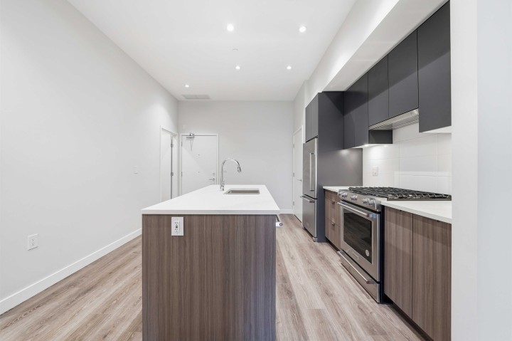 Photo 8 at 115 - 3430 E Kent Avenue South, South Marine, Vancouver East