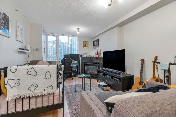 Photo 5 at 1501 - 63 Keefer Place, Downtown VW, Vancouver West