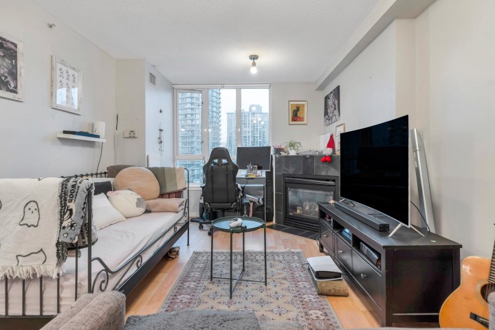 Photo 4 at 1501 - 63 Keefer Place, Downtown VW, Vancouver West