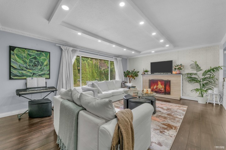 Photo 7 at 4380 Woodcrest Road, Cypress Park Estates, West Vancouver