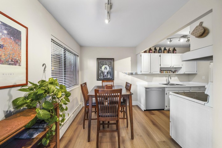 Photo 11 at 101 - 2935 Spruce Street, Fairview VW, Vancouver West