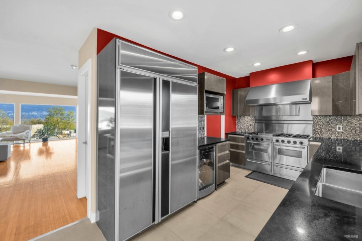 Photo 17 at 4060 W 10th Avenue, Point Grey, Vancouver West