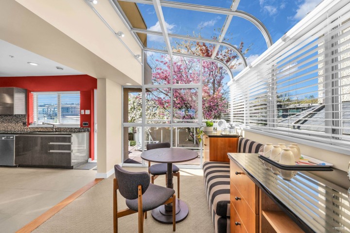 Photo 12 at 4060 W 10th Avenue, Point Grey, Vancouver West