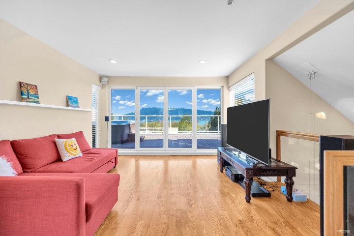 Photo 18 at 4060 W 10th Avenue, Point Grey, Vancouver West