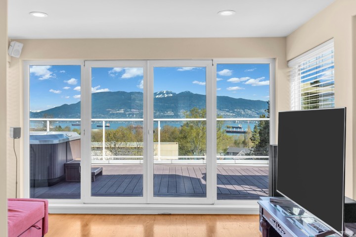 Photo 8 at 4060 W 10th Avenue, Point Grey, Vancouver West