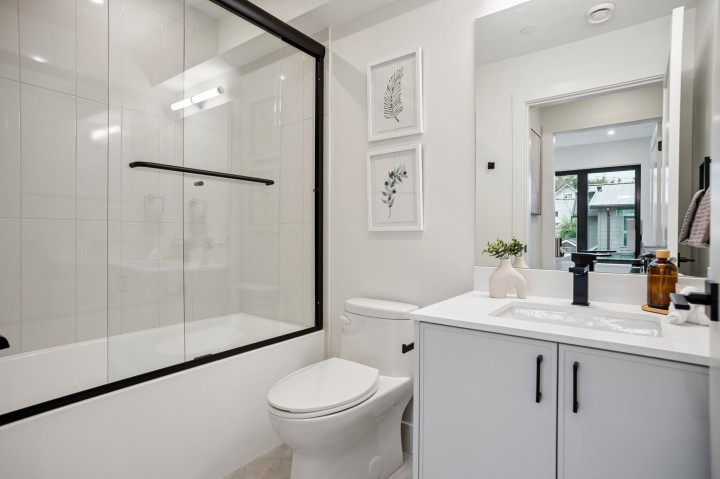 Photo 13 at 2 - 1915 E 3rd Avenue, Grandview Woodland, Vancouver East