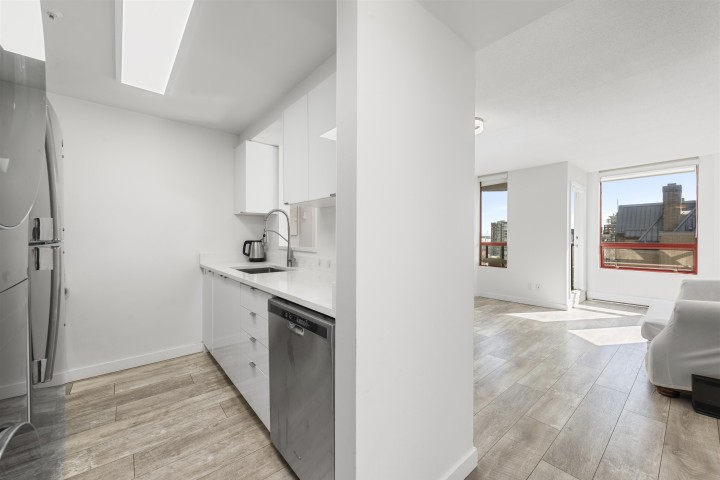 Photo 2 at 1401 - 811 Helmcken Street, Downtown VW, Vancouver West