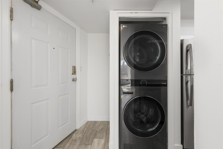 Photo 17 at 1401 - 811 Helmcken Street, Downtown VW, Vancouver West