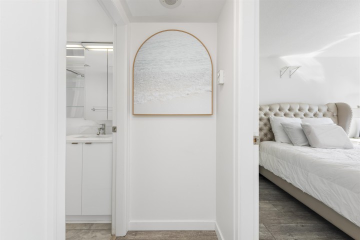 Photo 9 at 1401 - 811 Helmcken Street, Downtown VW, Vancouver West