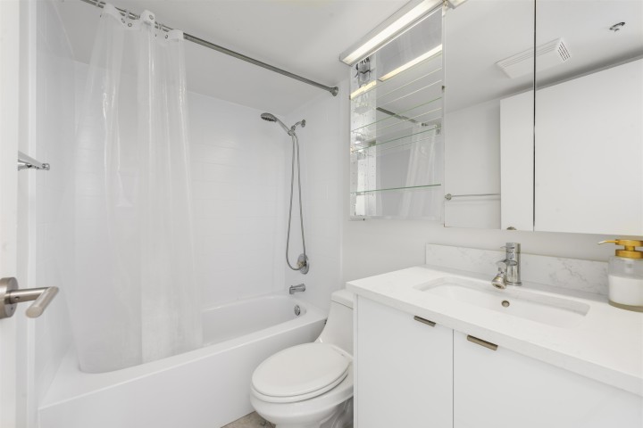 Photo 10 at 1401 - 811 Helmcken Street, Downtown VW, Vancouver West