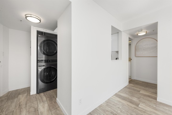 Photo 18 at 1401 - 811 Helmcken Street, Downtown VW, Vancouver West