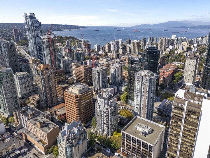 Photo 29 at 1401 - 811 Helmcken Street, Downtown VW, Vancouver West