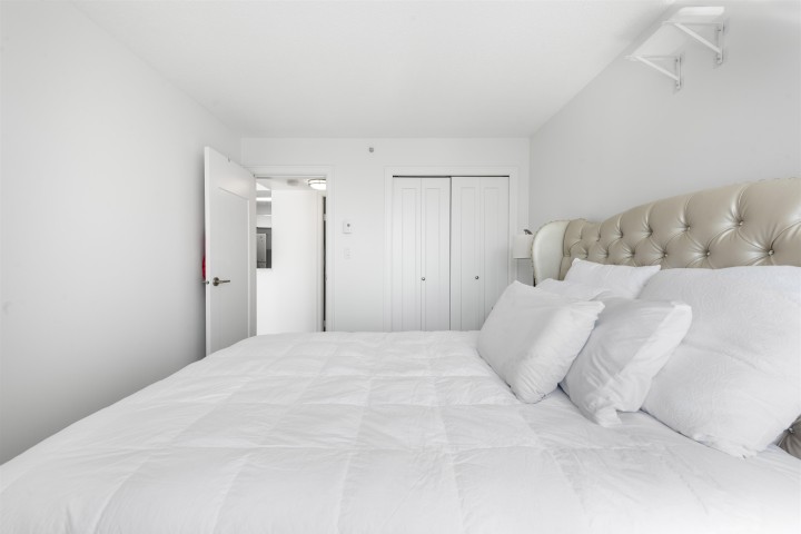 Photo 8 at 1401 - 811 Helmcken Street, Downtown VW, Vancouver West