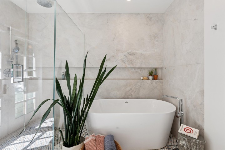 Photo 32 at 2615 W 2nd Avenue, Kitsilano, Vancouver West