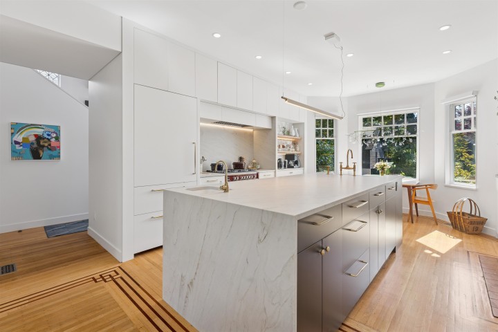 Photo 5 at 2615 W 2nd Avenue, Kitsilano, Vancouver West