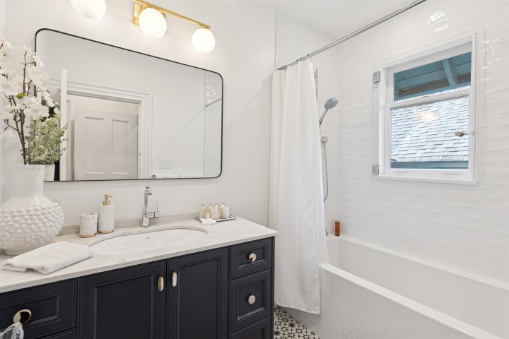 Photo 34 at 2615 W 2nd Avenue, Kitsilano, Vancouver West