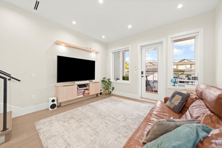 Photo 5 at 2815 W 19th Avenue, Arbutus, Vancouver West