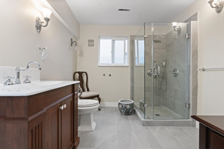 Photo 14 at 5263 Wales Street, Collingwood VE, Vancouver East