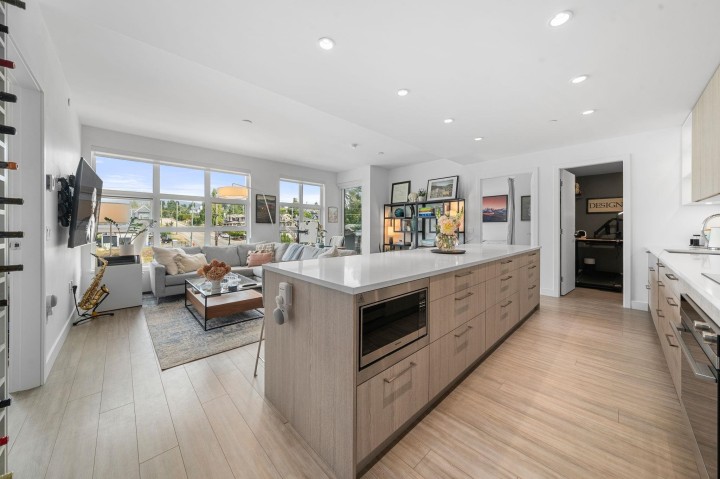 Photo 1 at 413 - 747 E 3rd Street, Queensbury, North Vancouver